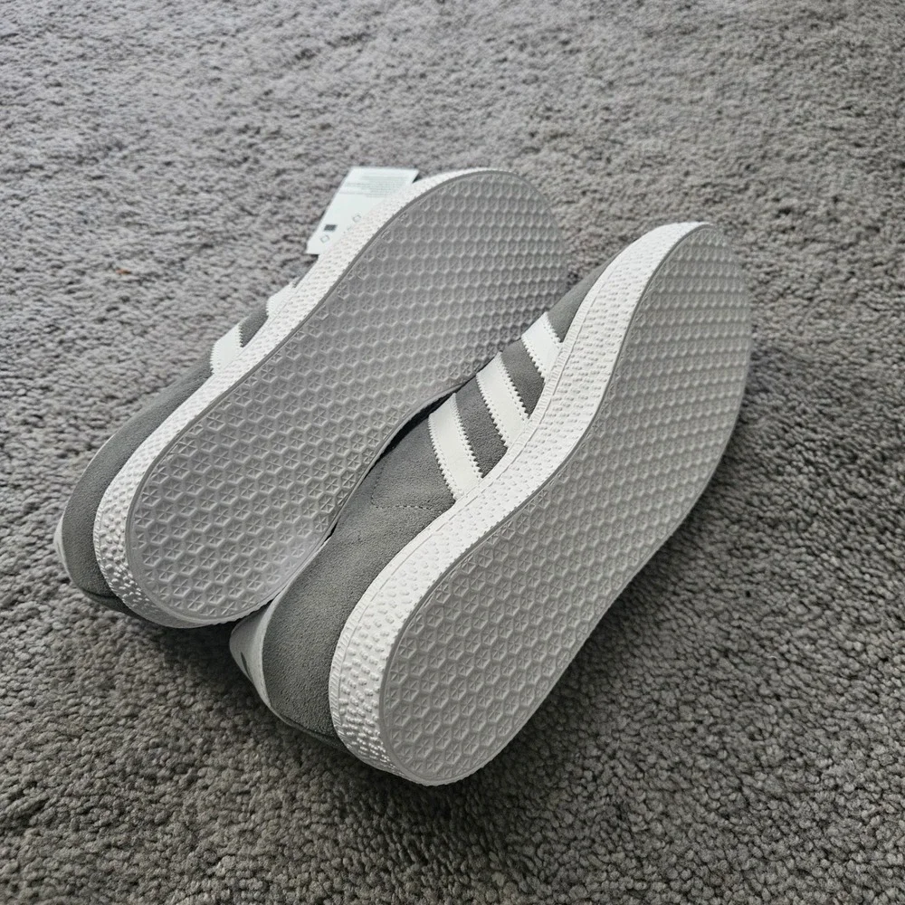Adidas Gazelle‎ Sneakers Kids 4.5 Suede Low Top Trainers Gray White